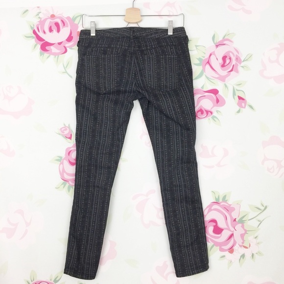 Free People Boho Geo Print Black Gray Skinny Jeans Pants 26 - Picture 3 of 7